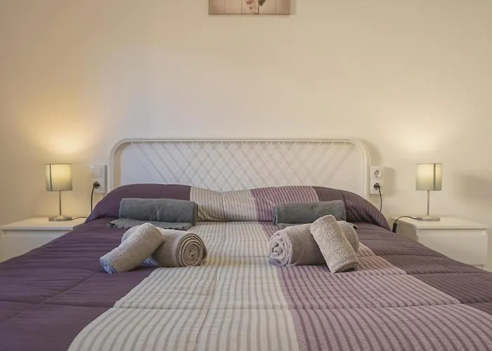 Vistalroque לינה וארוחת בוקר 2*